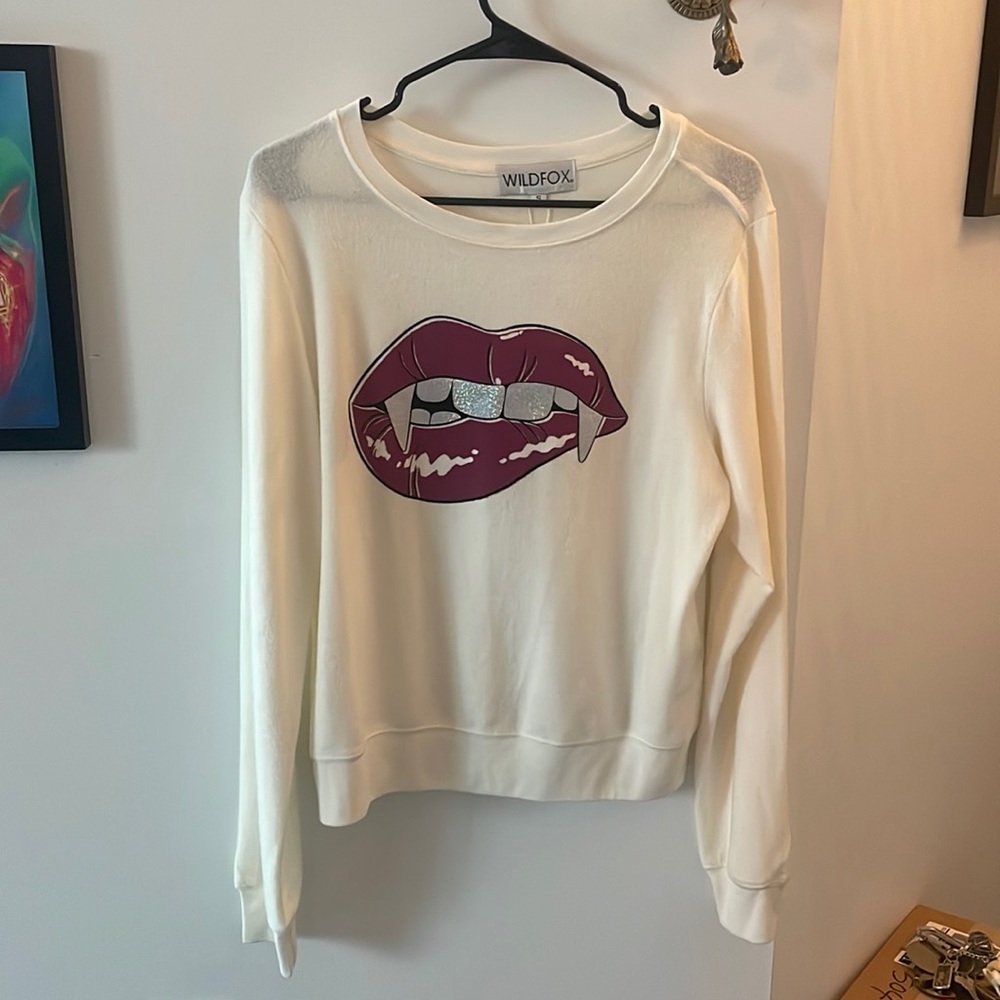 NWT WILDFOX Lovebites baggy beach jumper SIZE SMALL